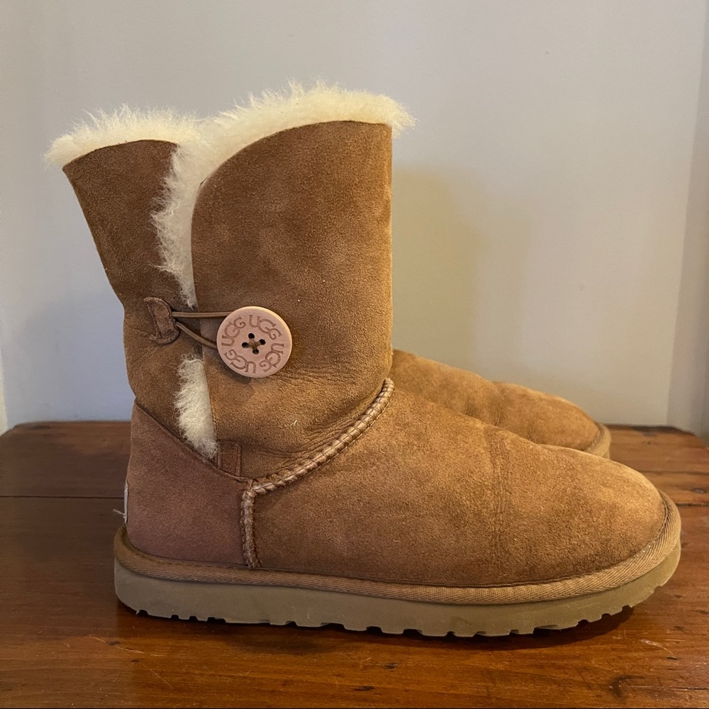 Ugg Bailey Button II